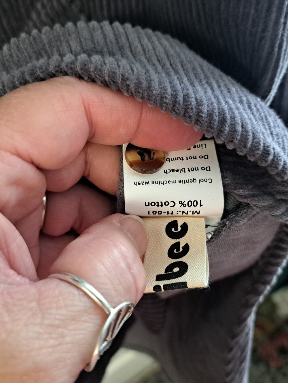 MINIBEE Women's Grey Corduroy Button-Up Shacket - Picture 5 of 7